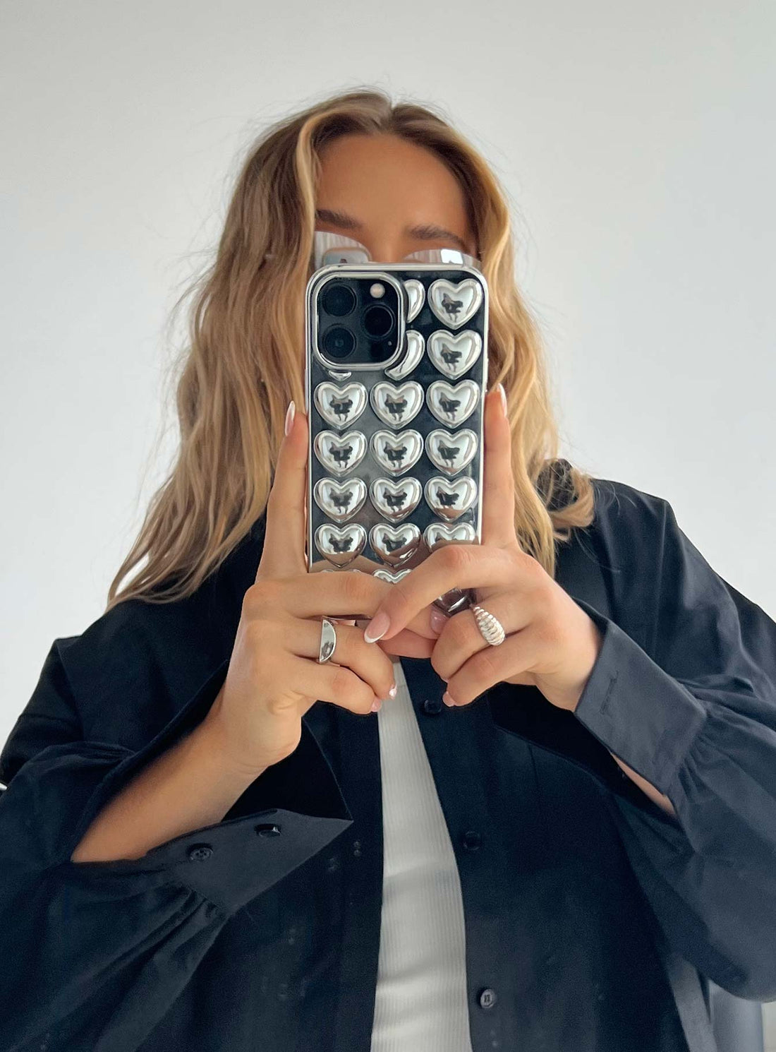 Silver Phone Case: Sleek Cute Styles Guide